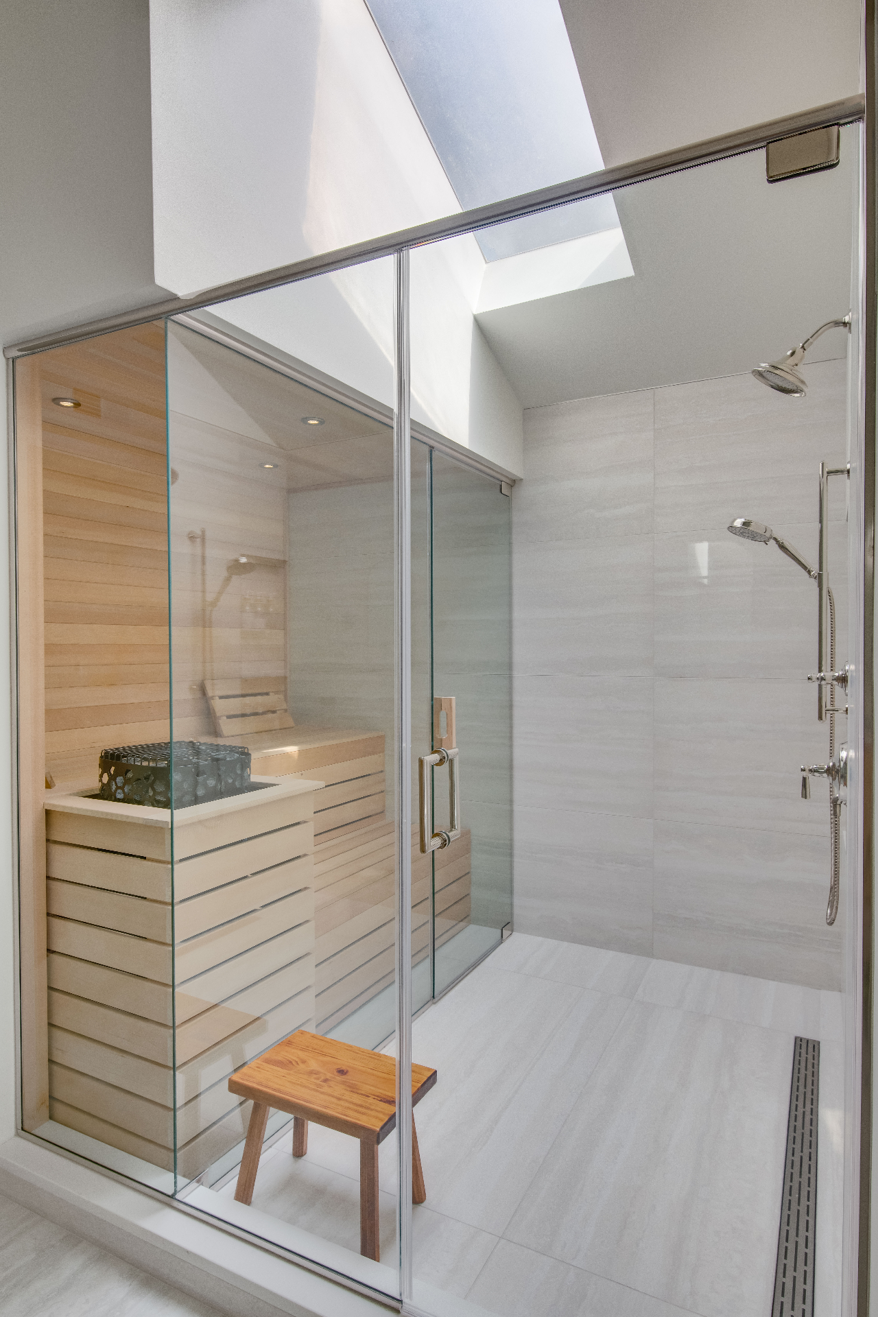 Sauna + steam shower in glass